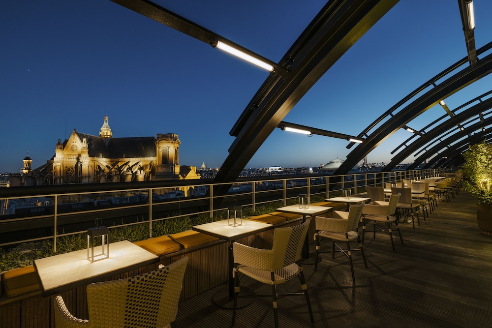 Hotel Madame Reve 35/50