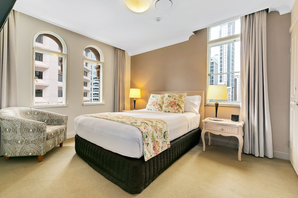 The Manor Apartment Hotel 21/56