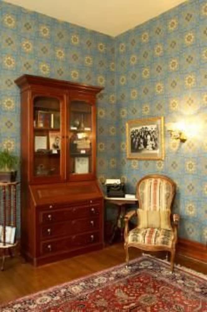 Vrooman Mansion Bloomington 3/72