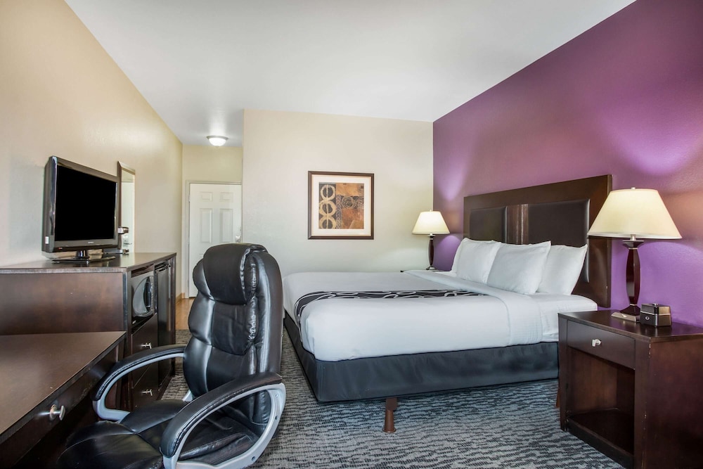 La Quinta Inn & Suites by Wyndham Kyle - Austin South 16/61