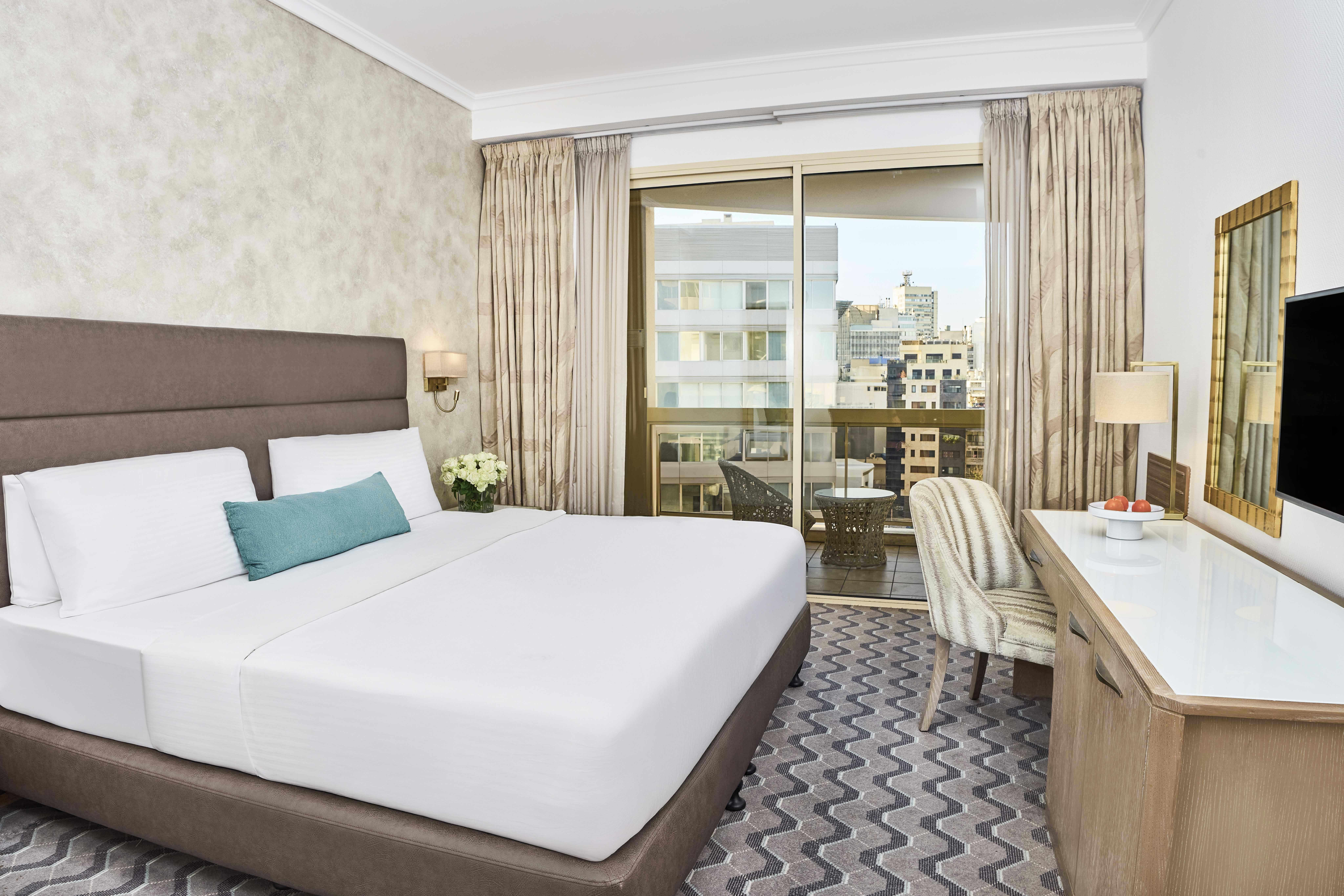 Room, King Bed, City View, Lounge Access