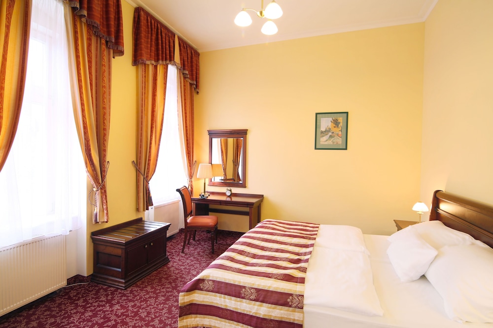 Ontario Hotel Garni 17/75