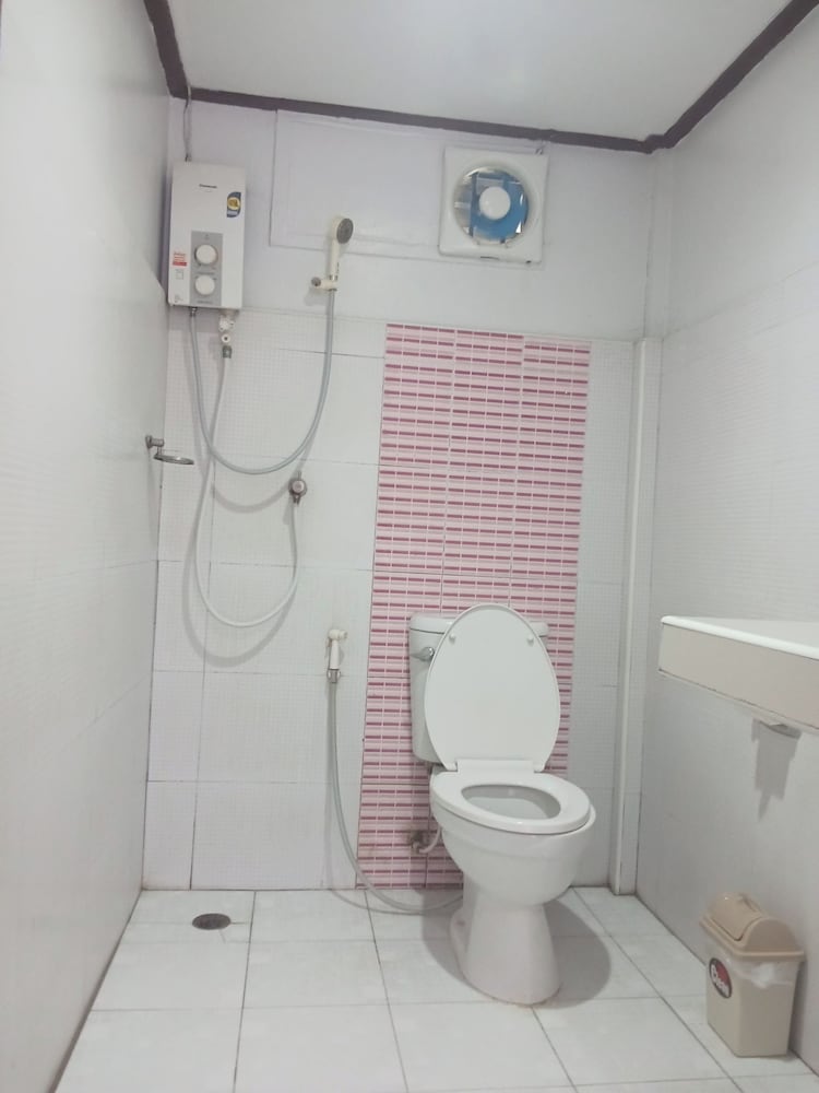 Anchalee Resort 40/42