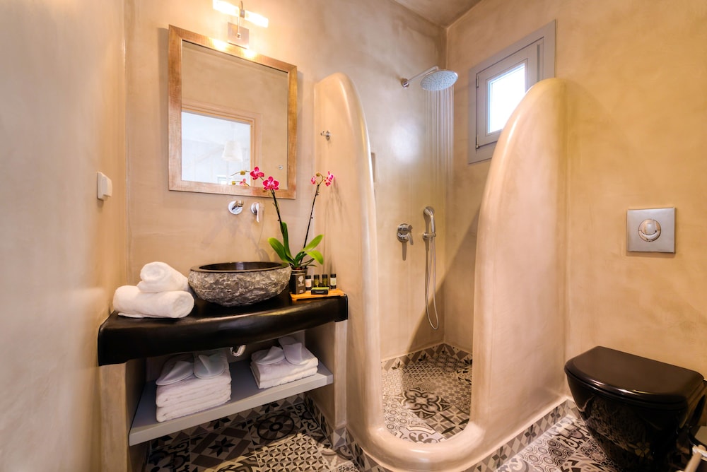 White Harmony Suites 16/69