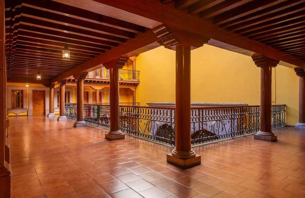 Hotel La Parroquia 42/82