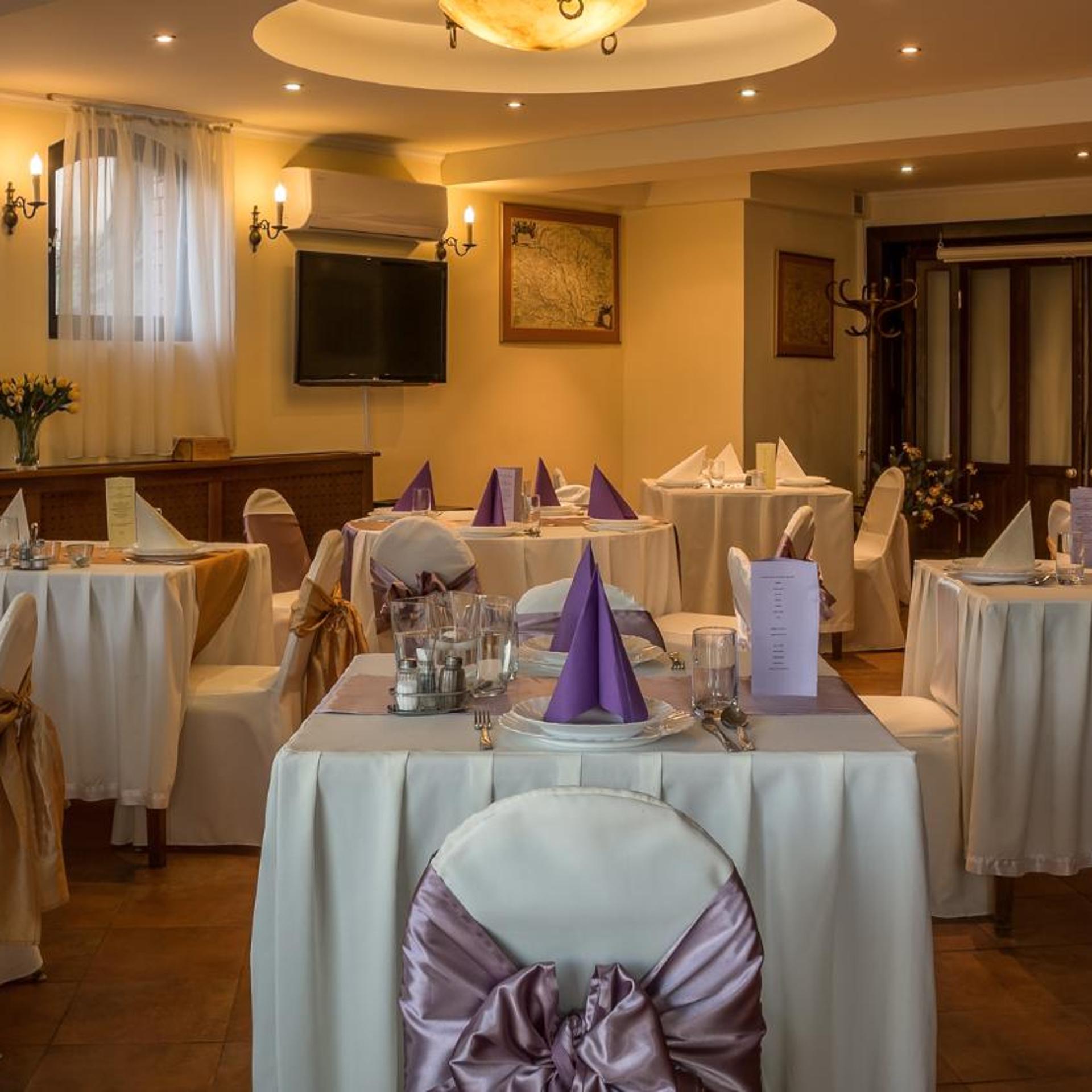 Bobbio Hotel 45/55