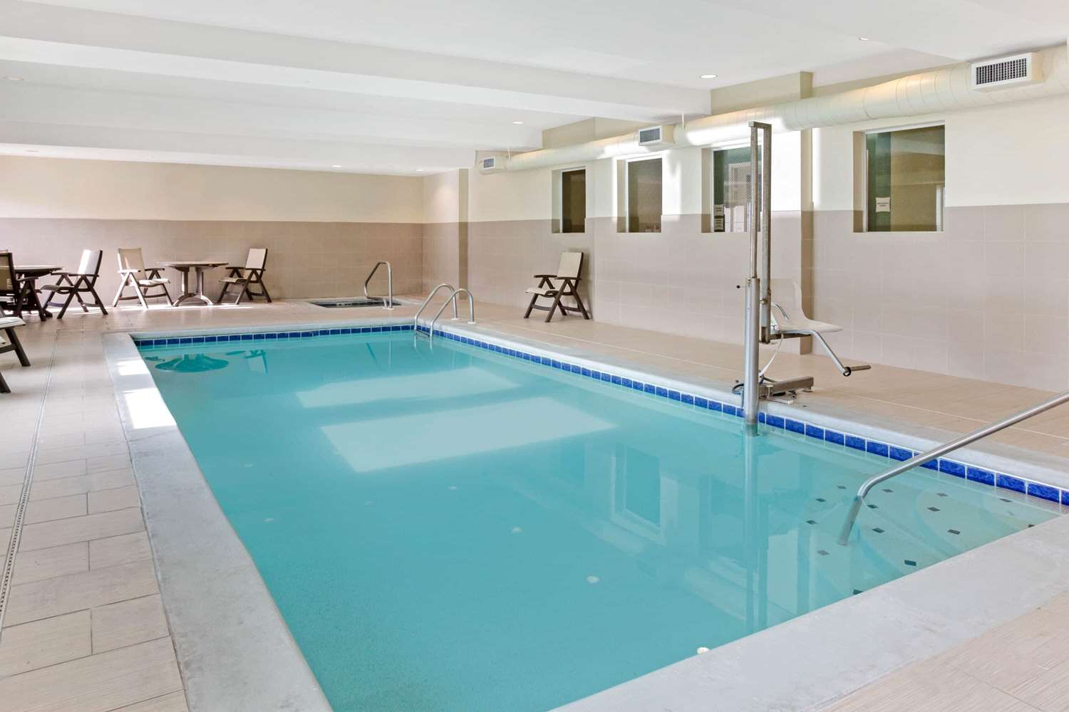 La Quinta Inn & Suites by Wyndham Lancaster 7/15