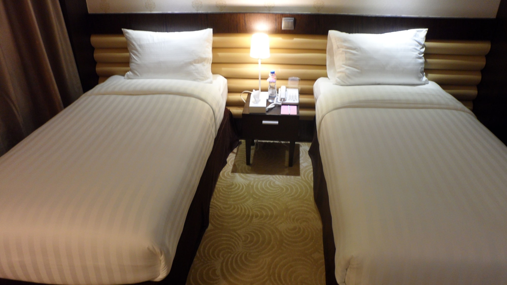 Standard, Twin Beds