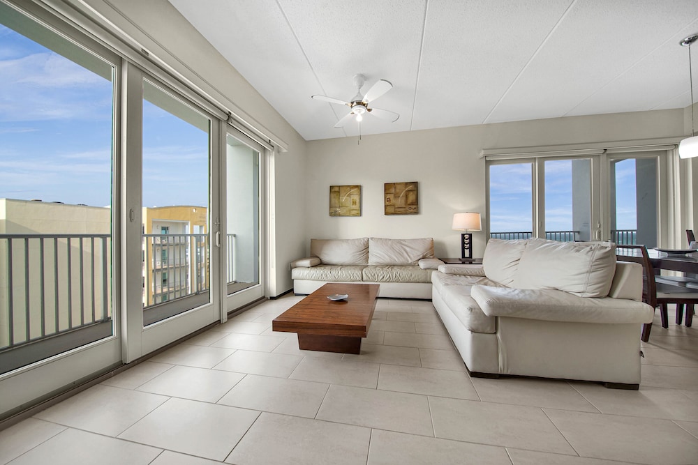 Peninsula Island Resort Spa All Suites 33/66