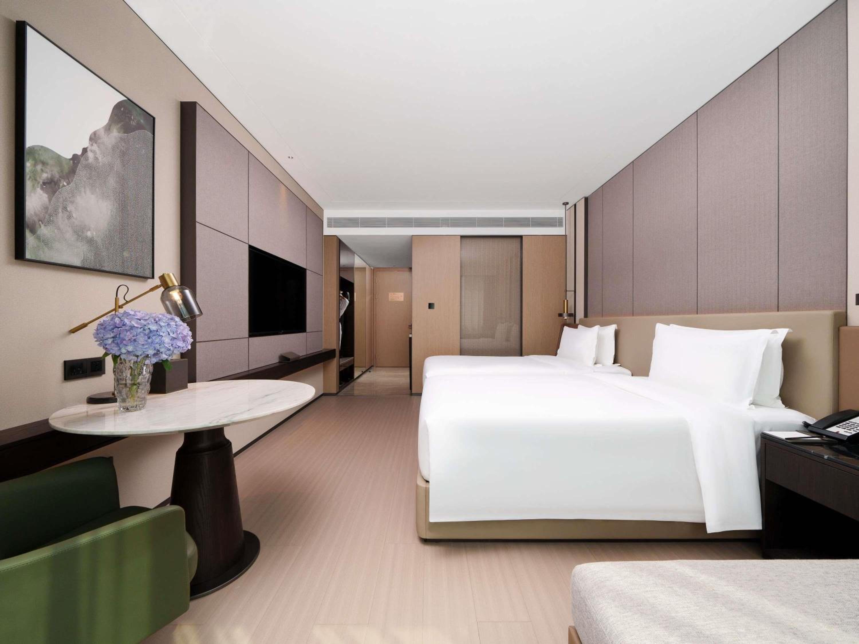 SUPERIOR, TWIN BEDS