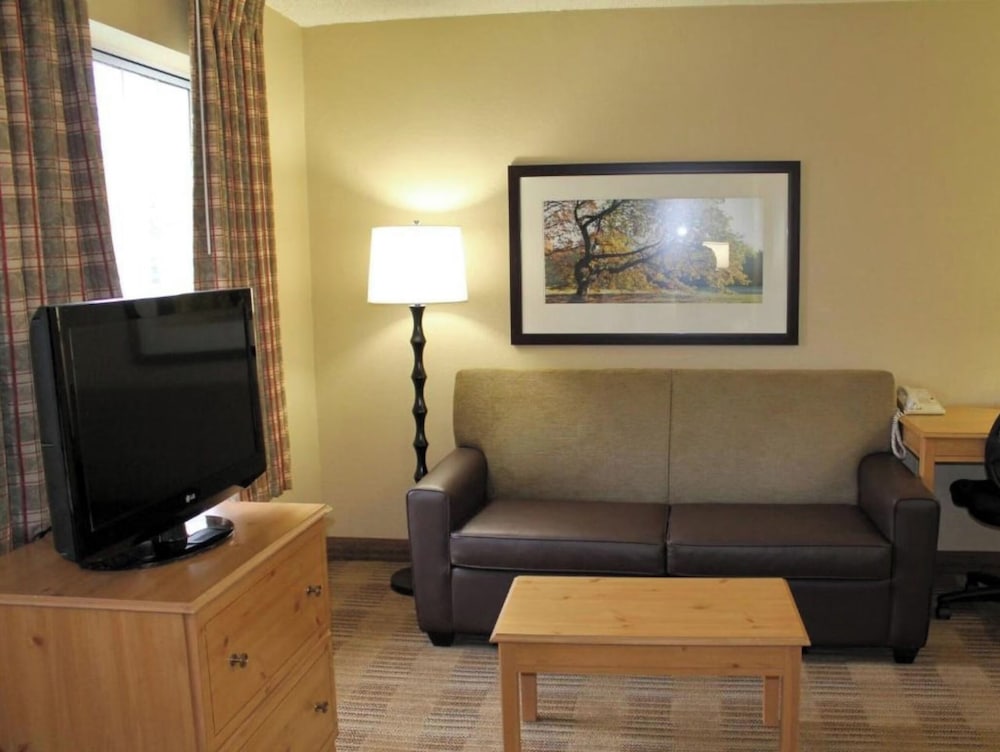 Studio6 Extended Stay Minneapolis Airport Eagan North MN 38/64