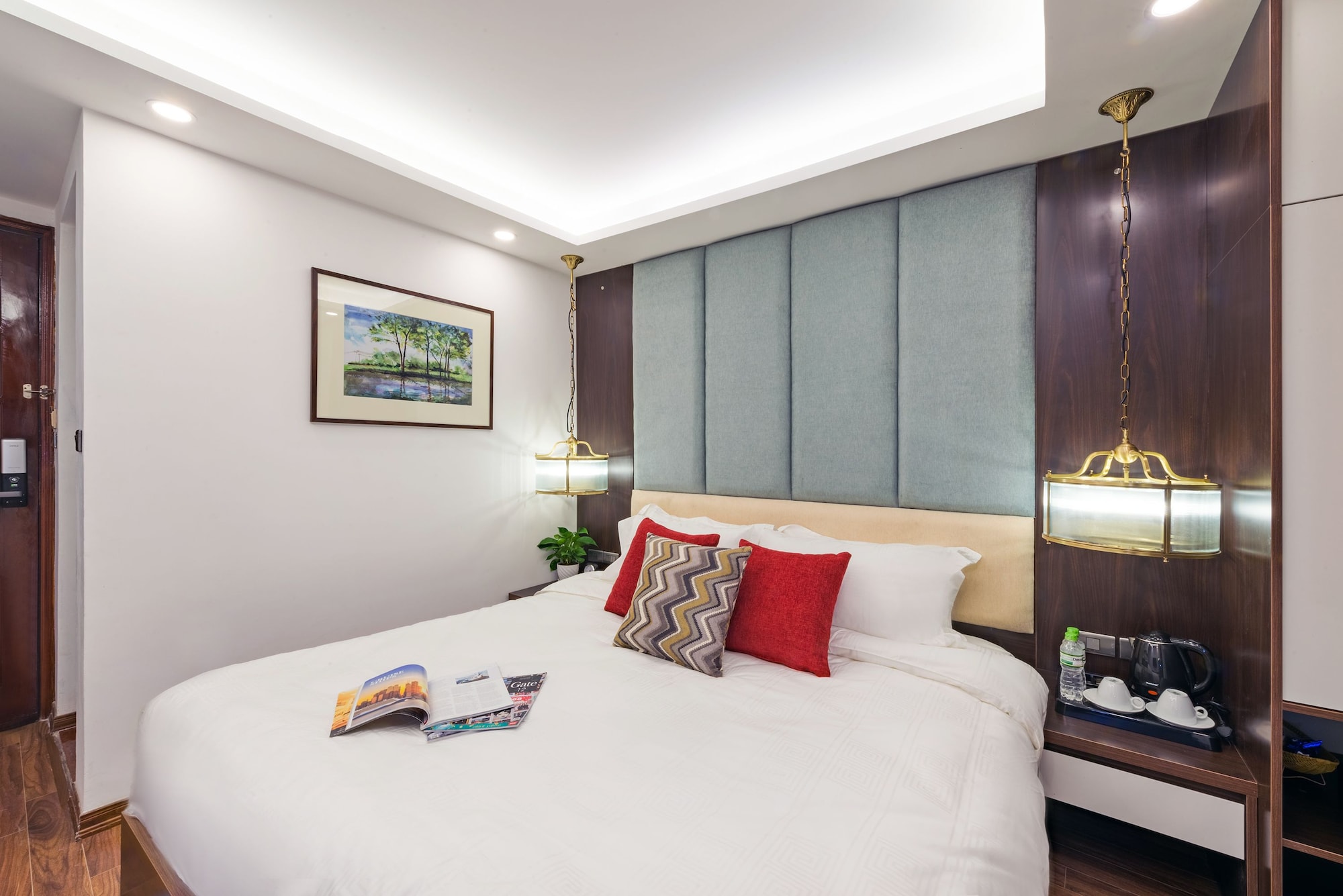 DELUXE, DOUBLE BED