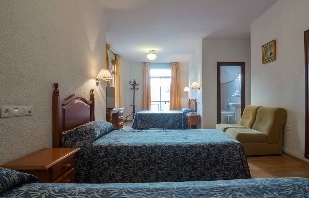 HOTEL ANDALUCIA 11/24