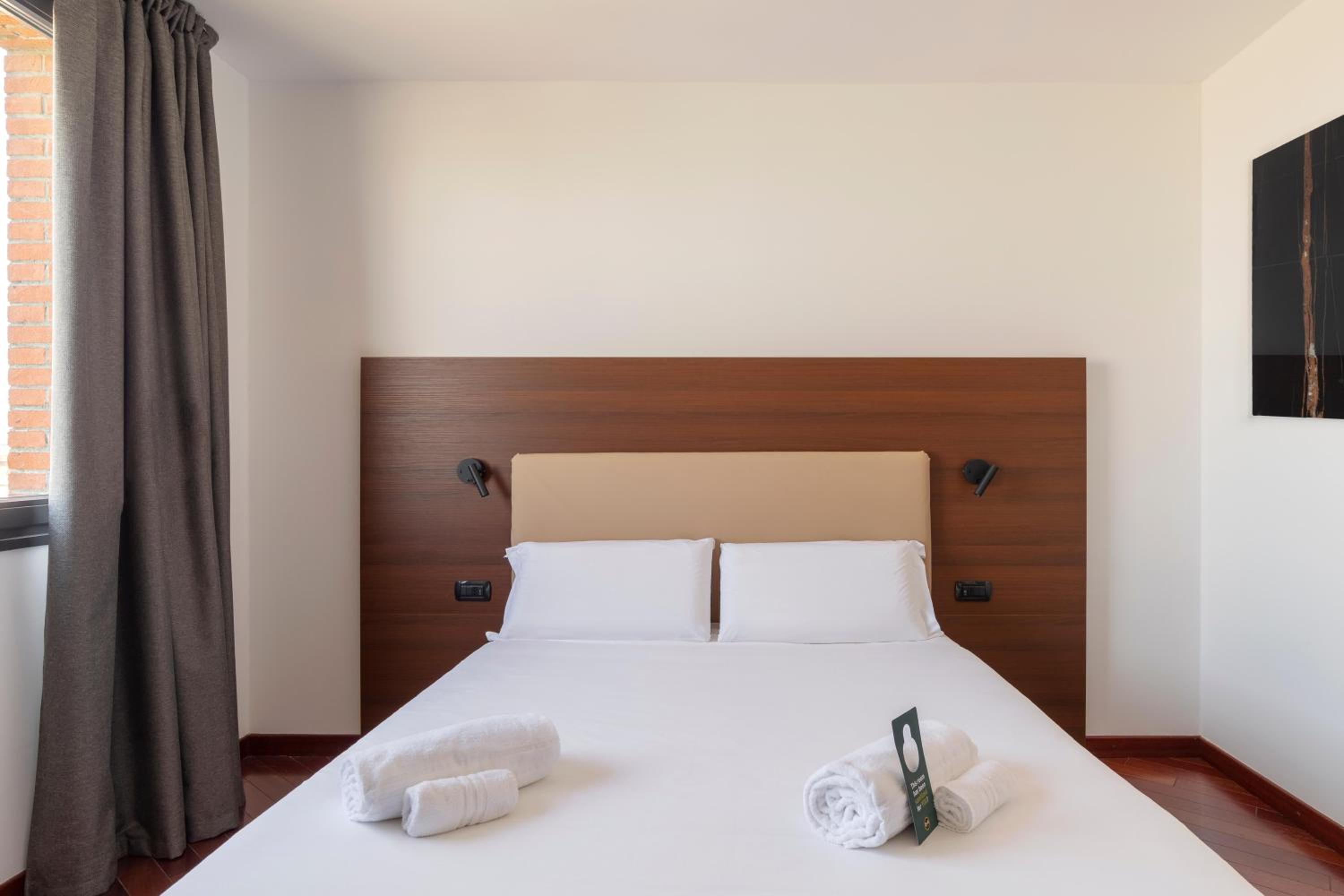 Room, Queen Bed