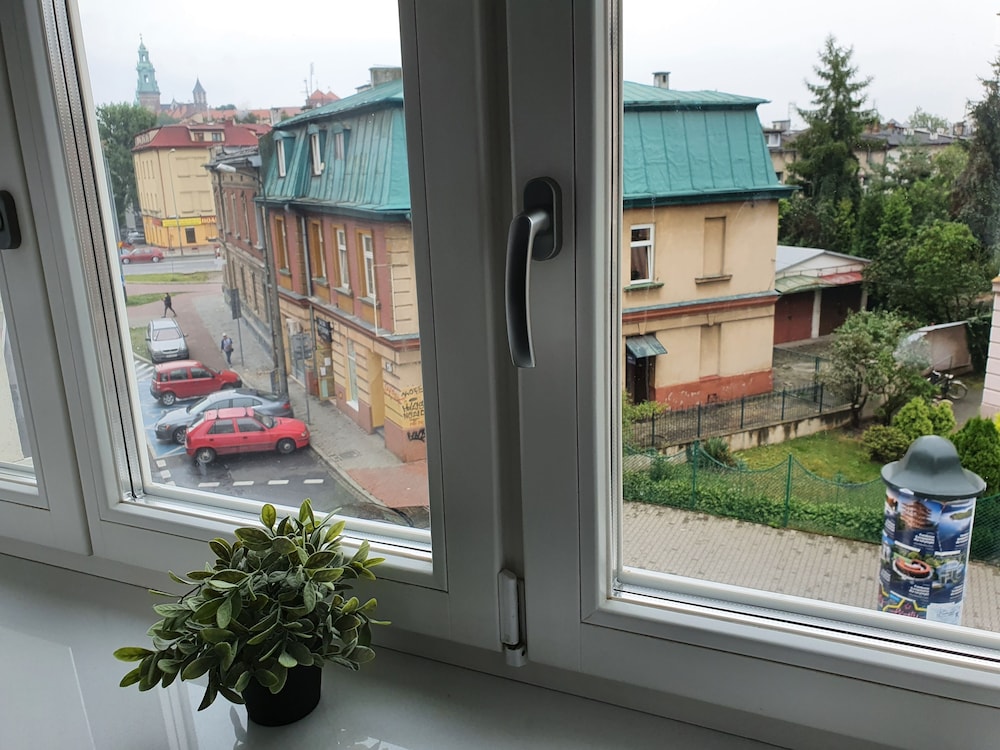 Cracow Riverside Aparthotel 4/50