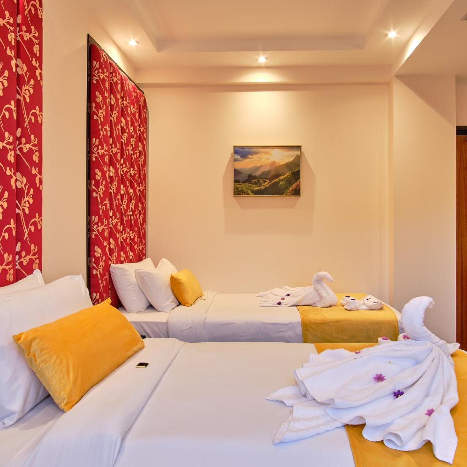 Colosseum, Petite, Single Bed