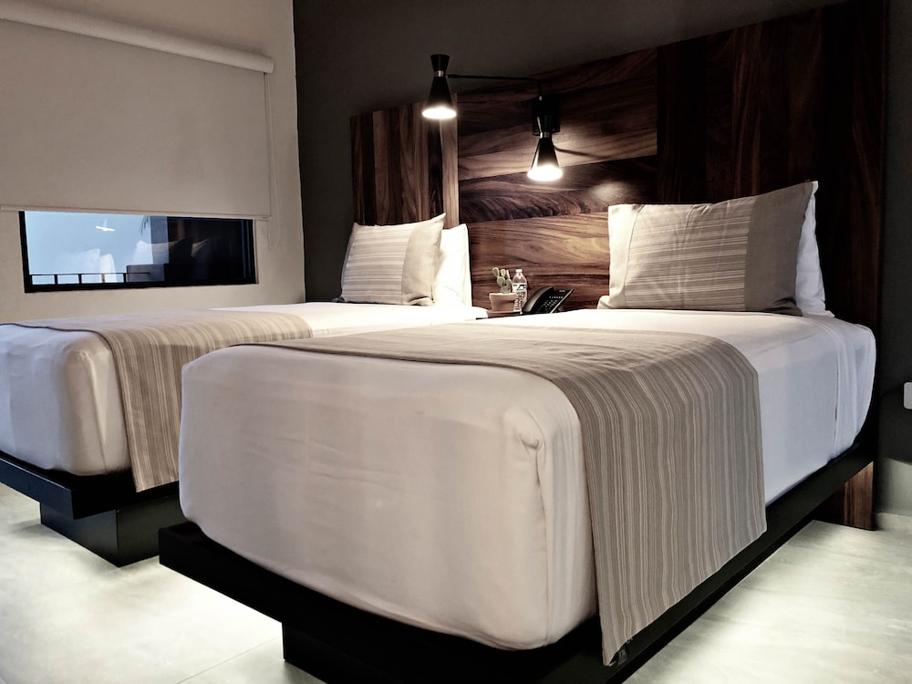 SUPERIOR, TWIN BEDS