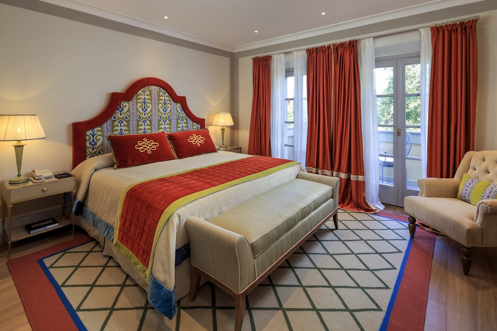 EXCLUSIVE, DOUBLE BED, RIVER OR GARDEN VIEW
