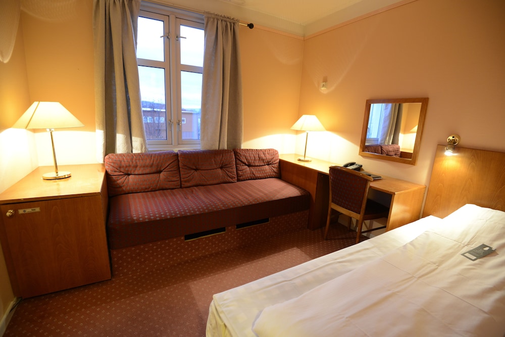 First Hotel Breiseth 53/84