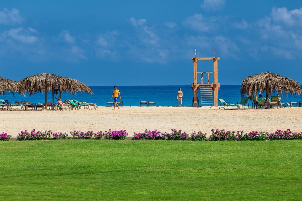 Caesar Bay Resort 42/50
