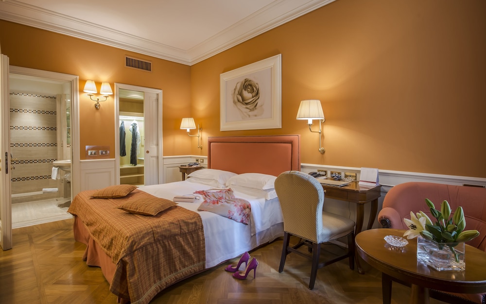 Hotel Corona d Oro 1890 33/43