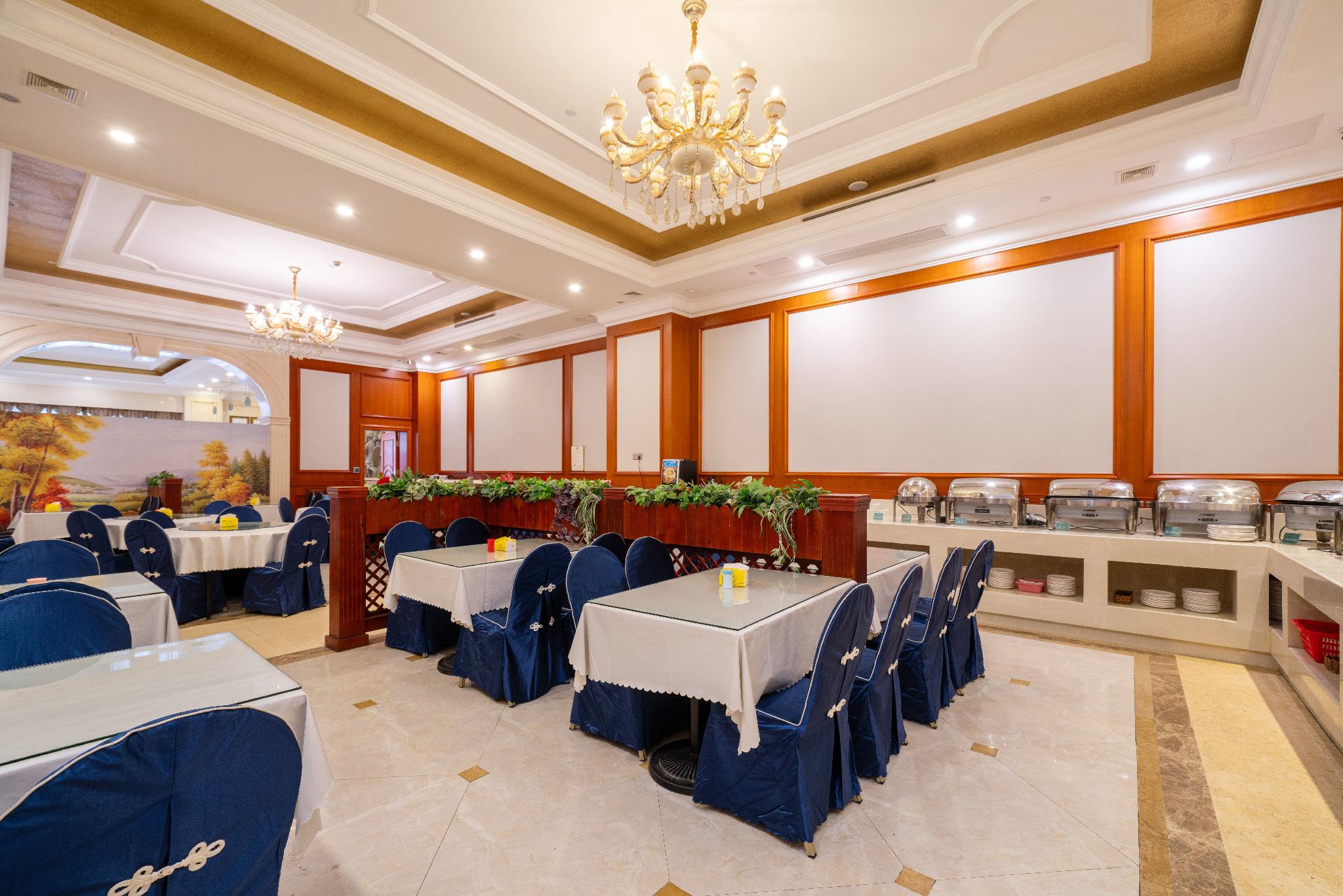 Vienna International Hotel (Shenzhen Bantian Huancheng South Road) 27/35