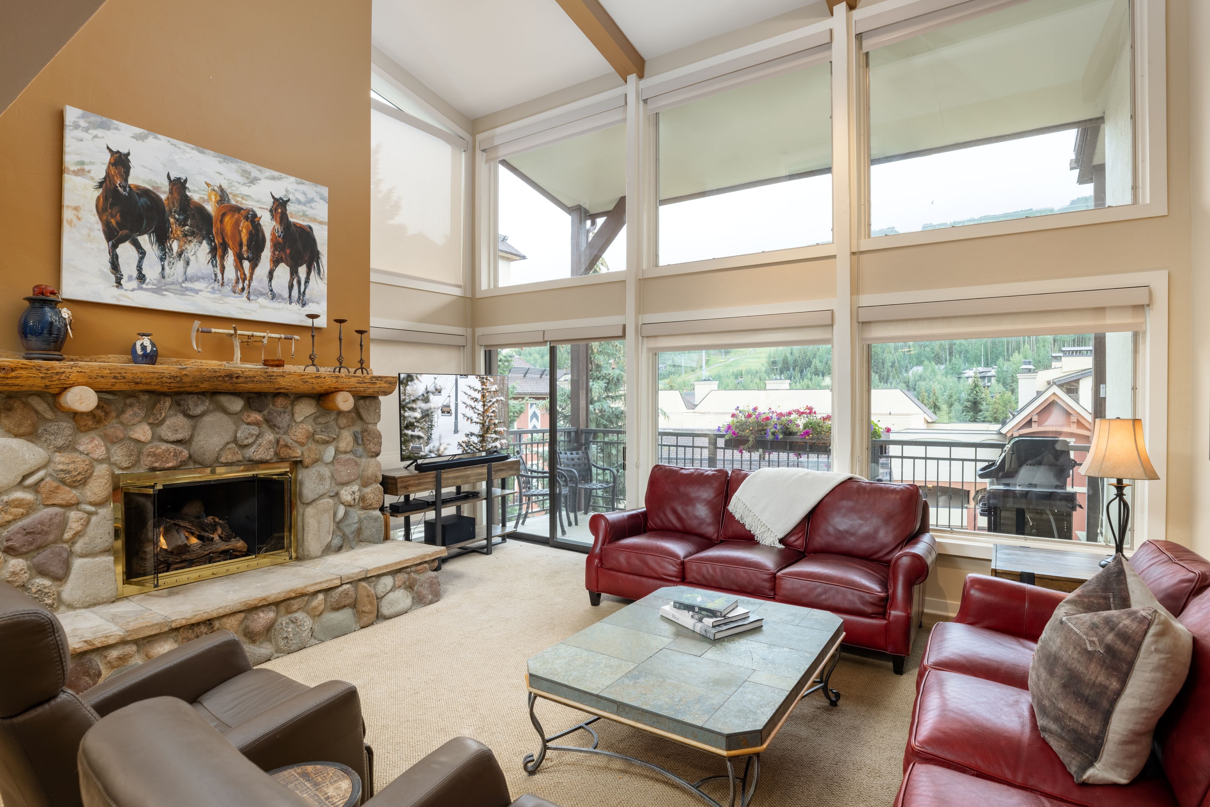 Montaneros Condominiums 21/50