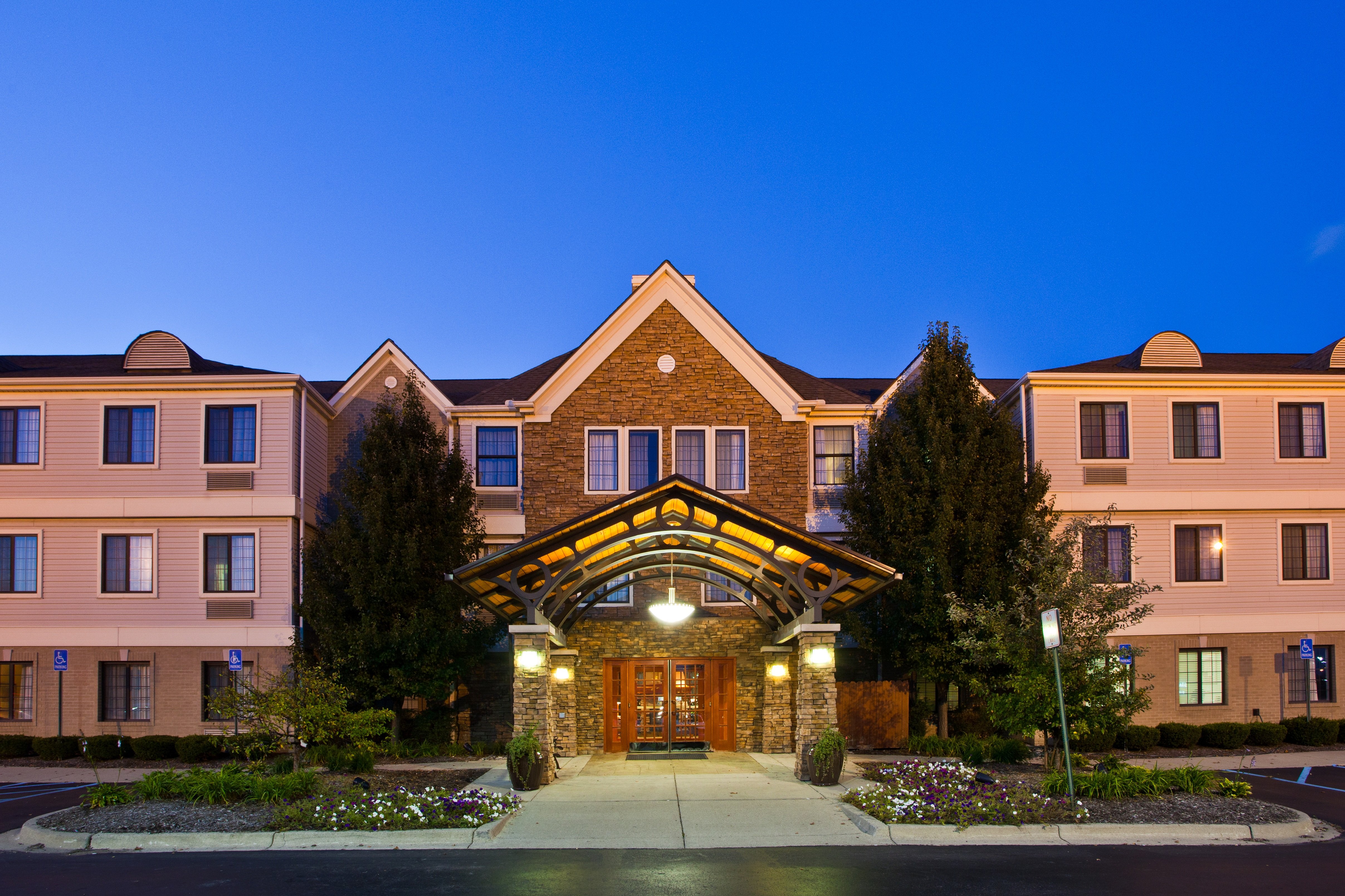 Staybridge Suites Detroit-Utica 51/58
