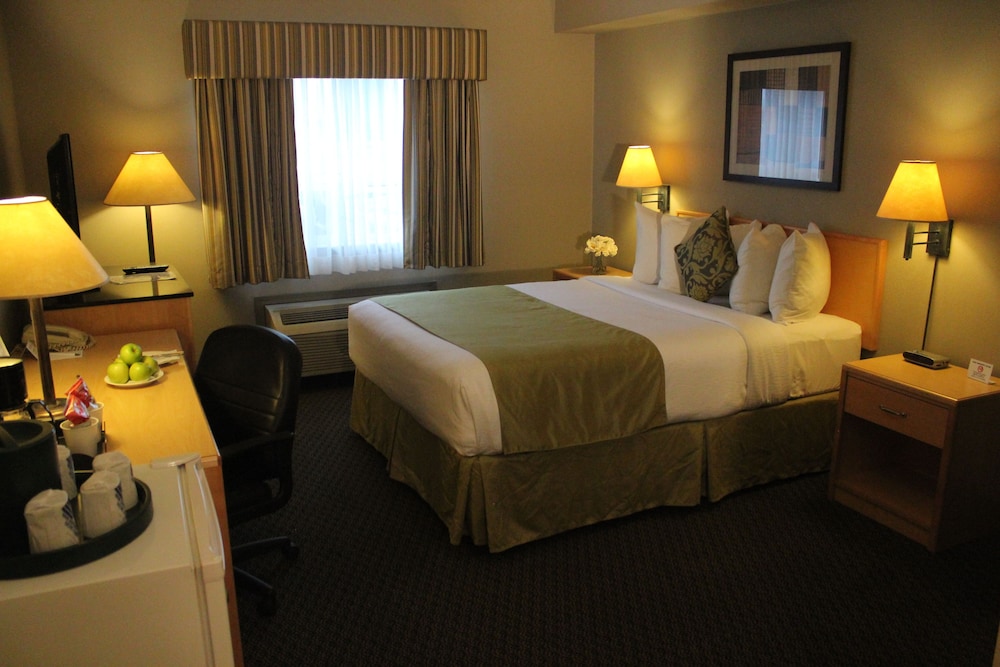 Travelodge by Wyndham Fort McMurray 10/49