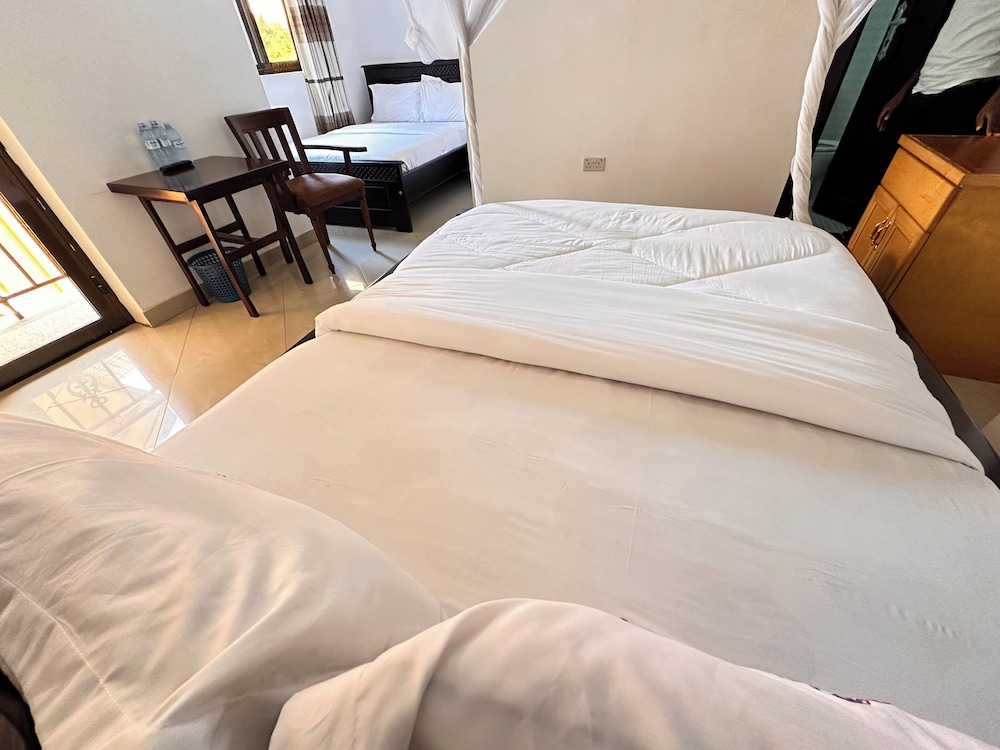 Sienna Beach Hotel Entebbe 22/50