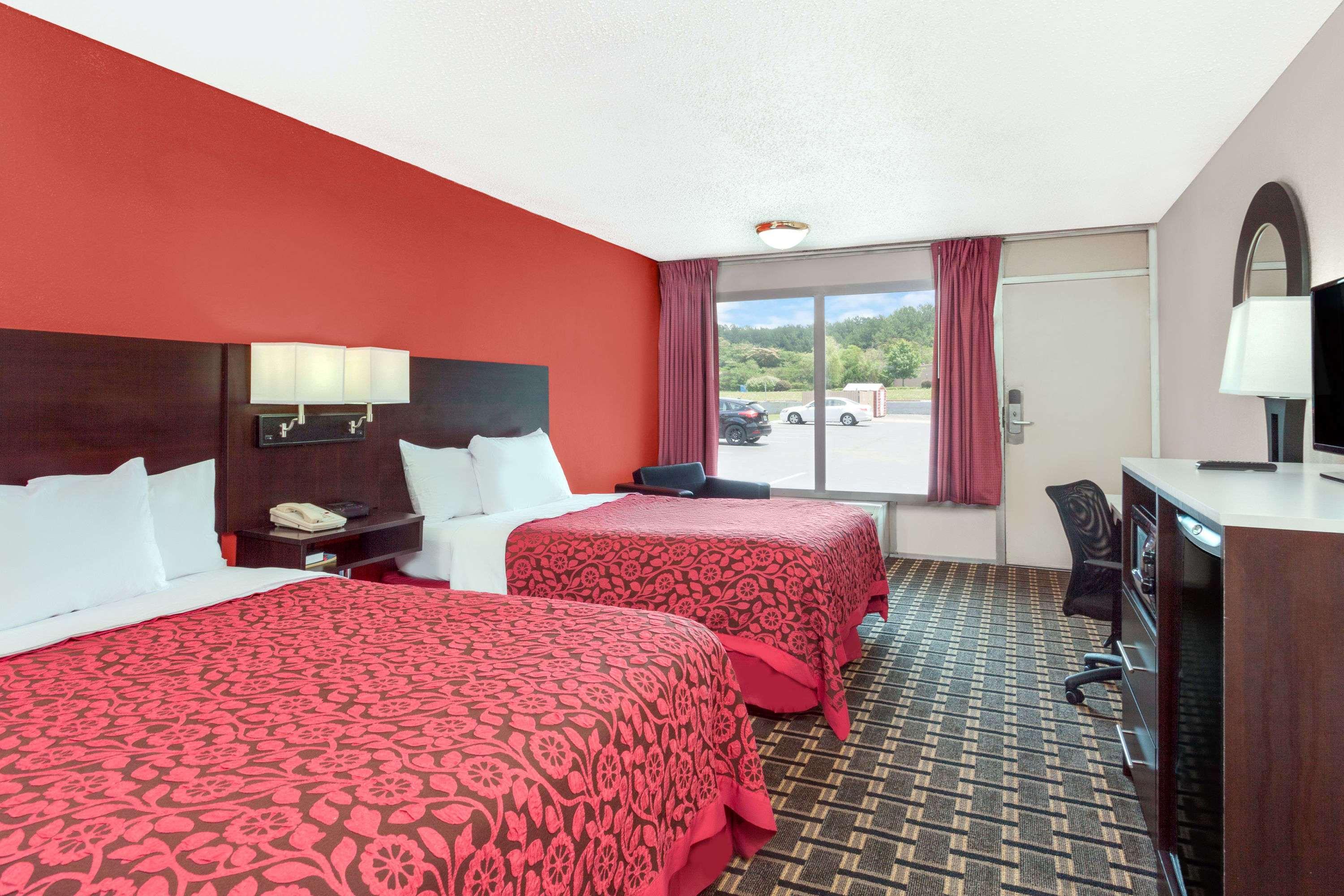 Days Inn By Wyndham Cullman 11/26