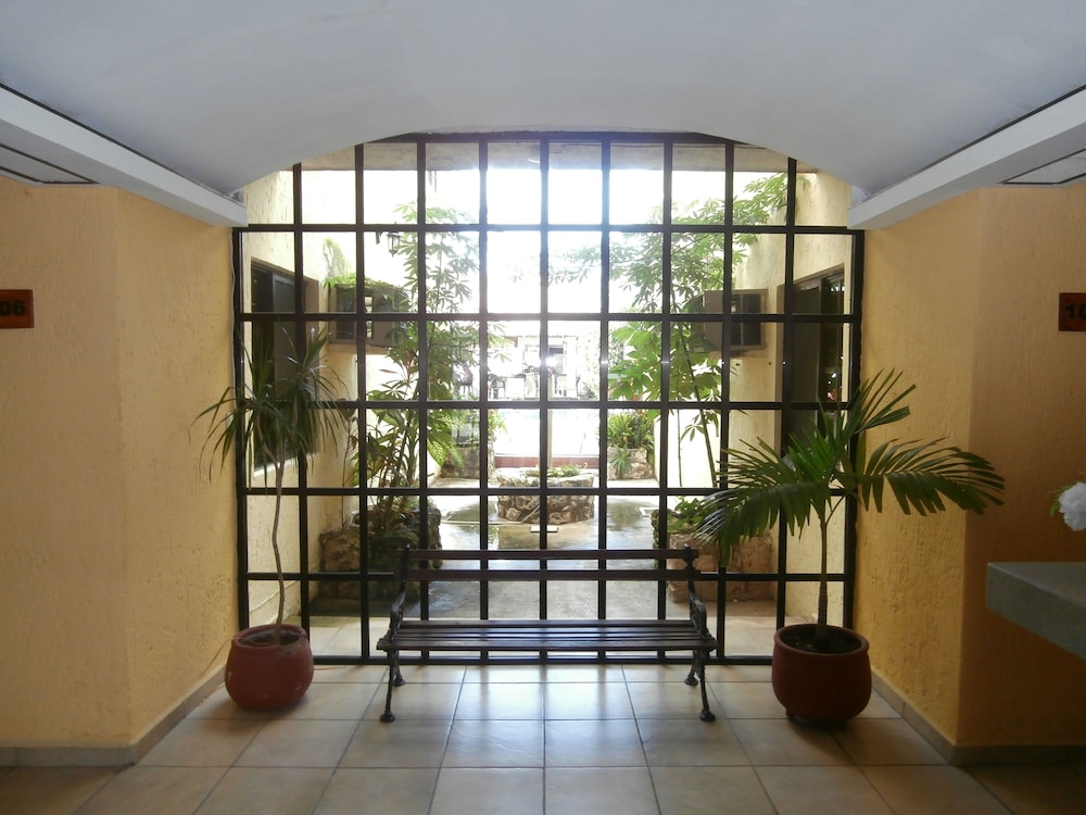 Hacienda Cancun Hotel 5/50