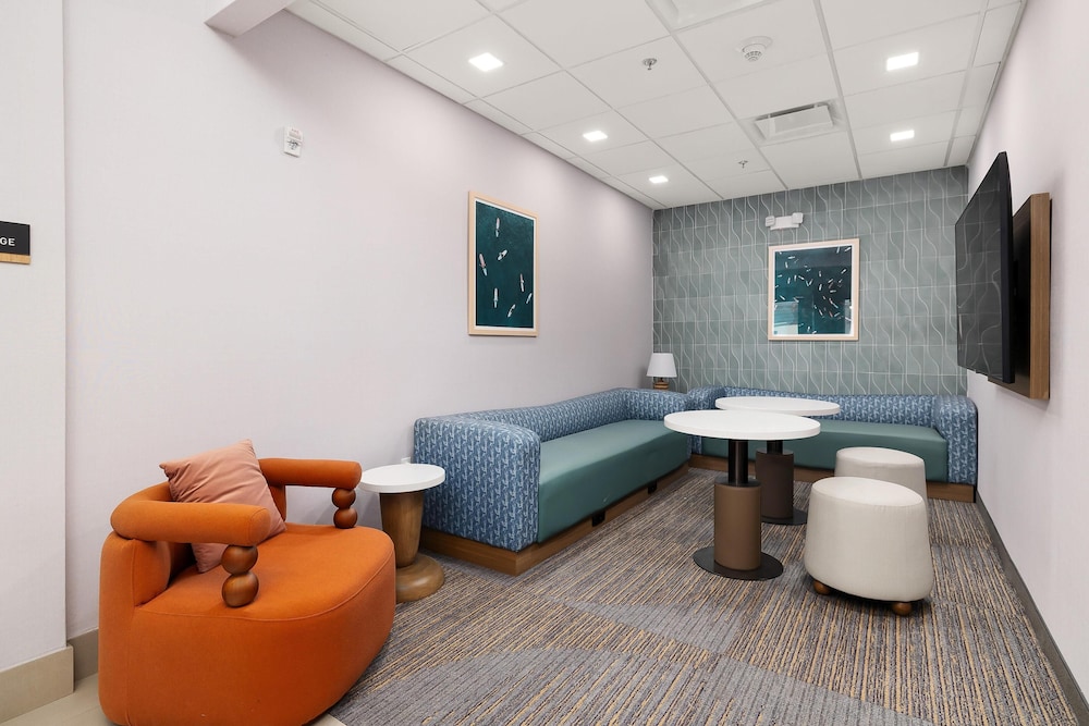 Home2 Suites by Hilton South Padre Island 40/72