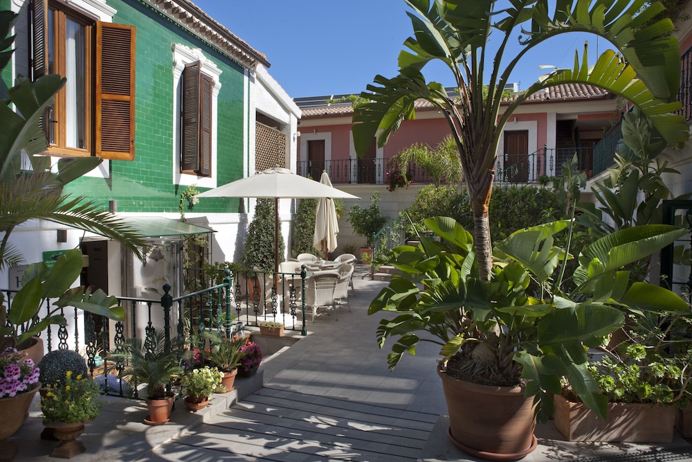 HOTEL CON ENCANTO PALAU VERD 3***SUP 34/39