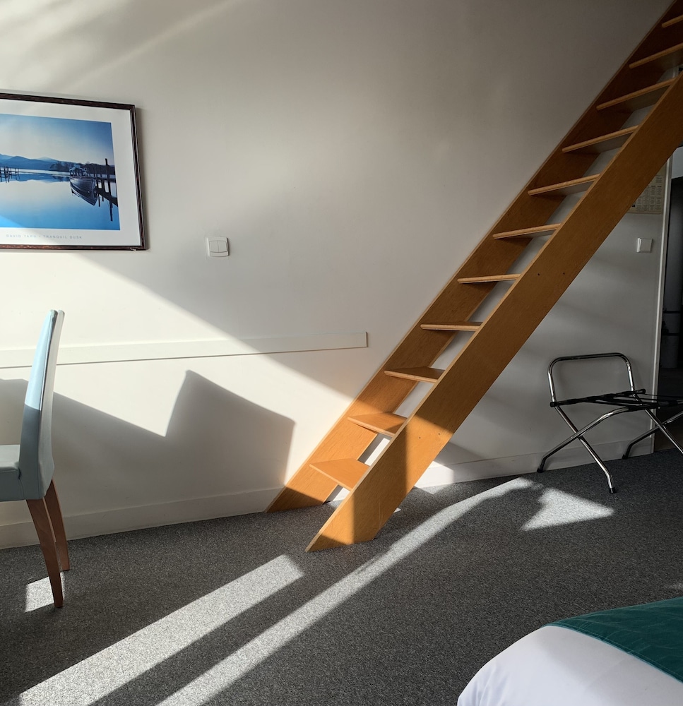 Hotel Ile Du Saussay 51/69
