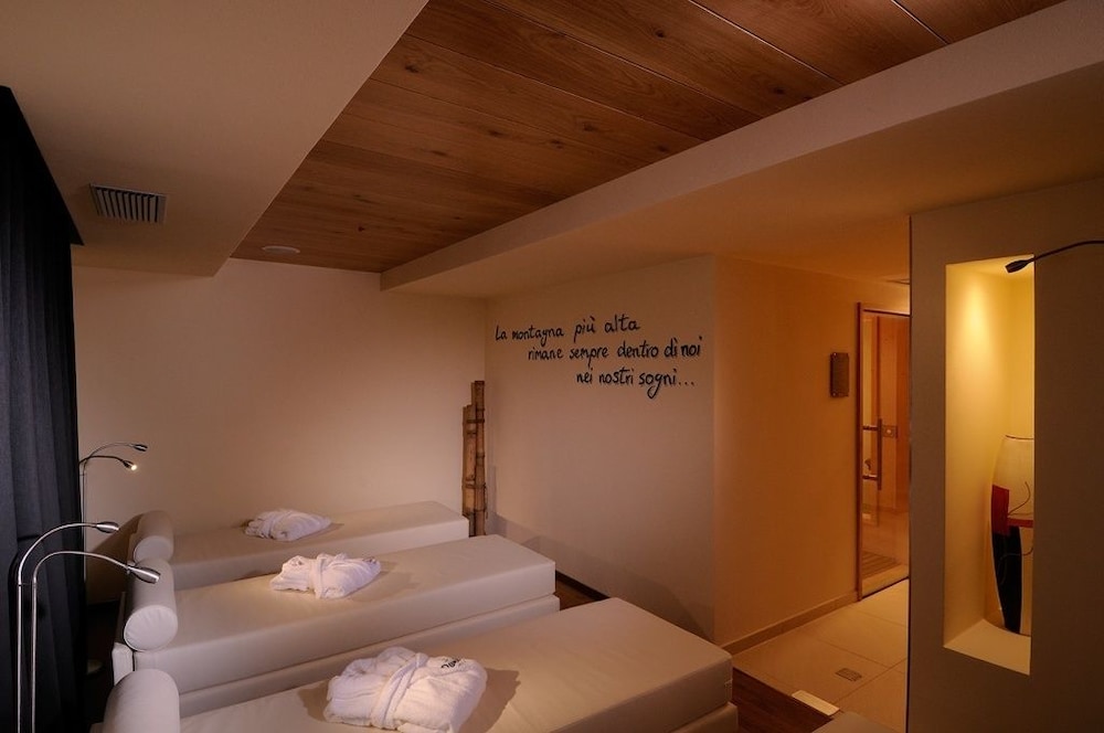 Hotel Sporting Ravelli 37/56