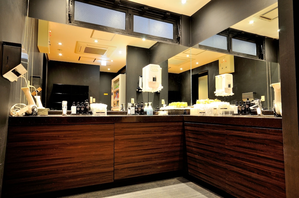 Spa &amp; Capsule Hotel GrandPark-Inn Kitasenju - Caters to Men 8/50
