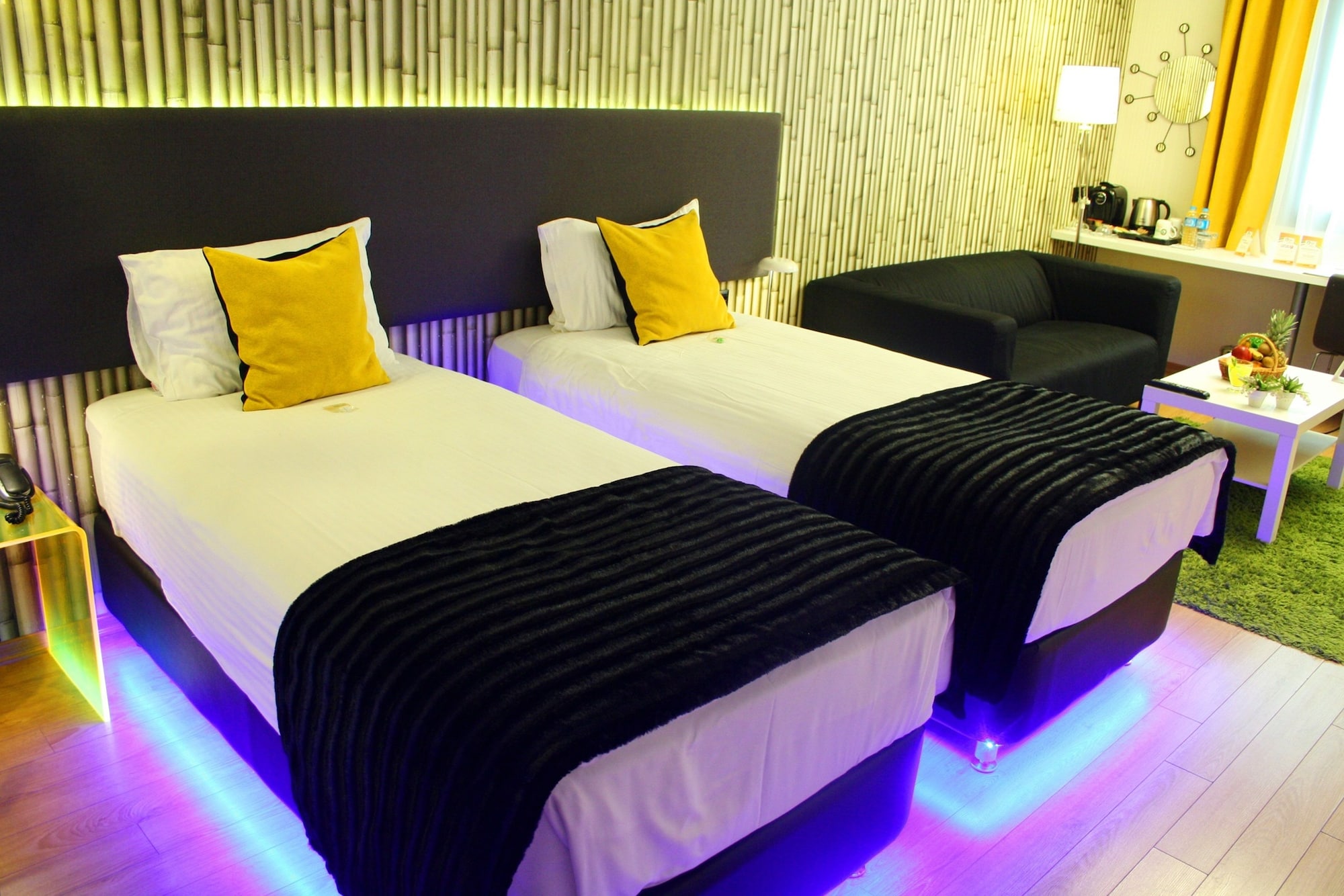 STANDARD, TWIN BEDS