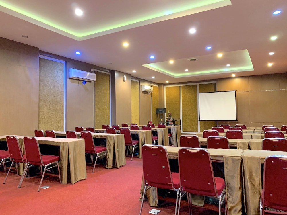 Parma Indah Hotel 34/35