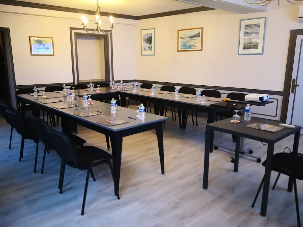 Hotellerie Du Val D'or 30/45