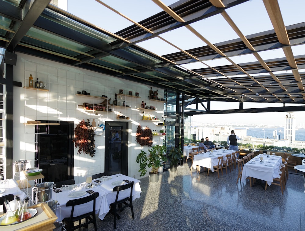 The Haze Hotel Karakoy 64/68