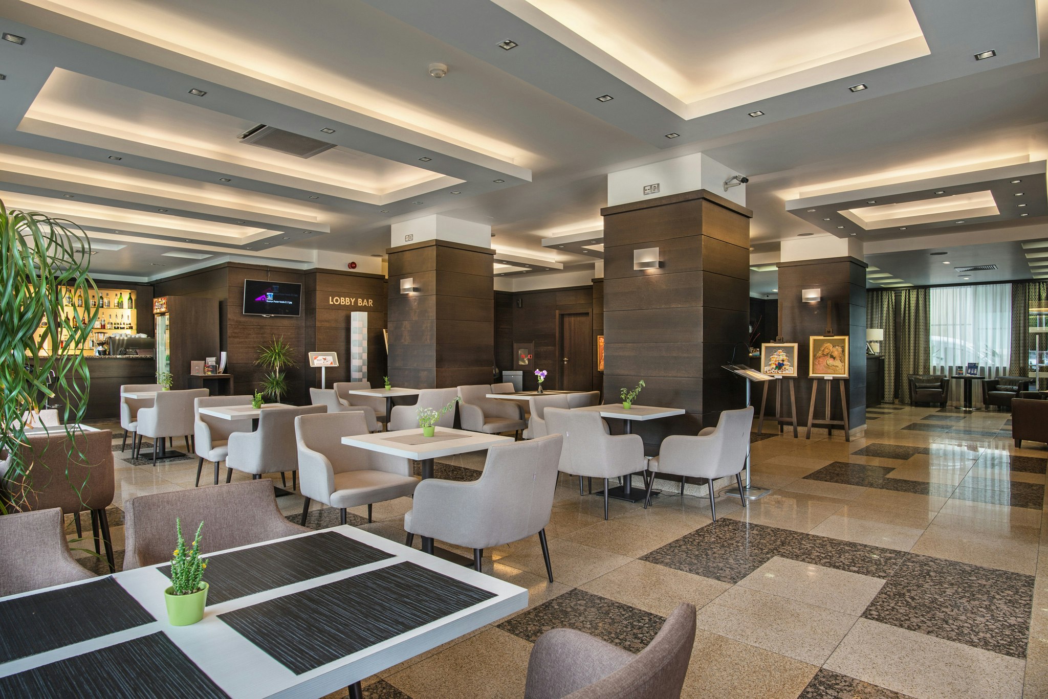 Rosslyn Central Park Hotel 6/58