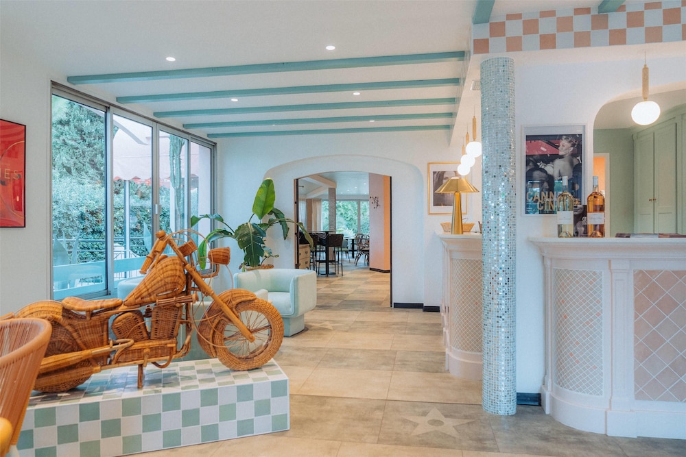 Hollywood Hotel Cannes 11/41