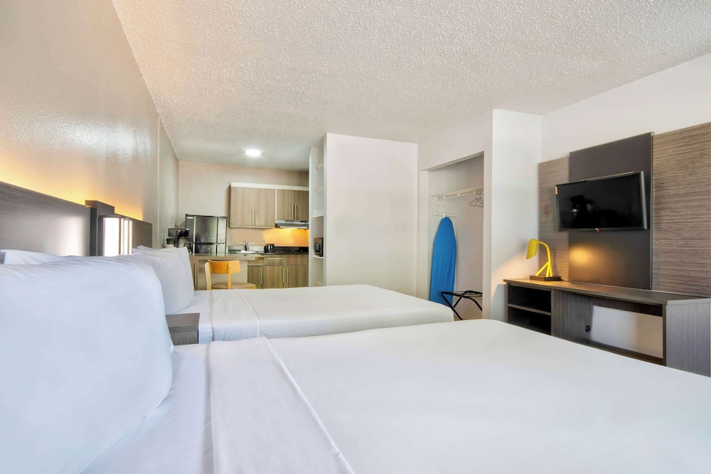 Studio 6 Extended Stay - San Antonio, TX - Six Flags 23/58