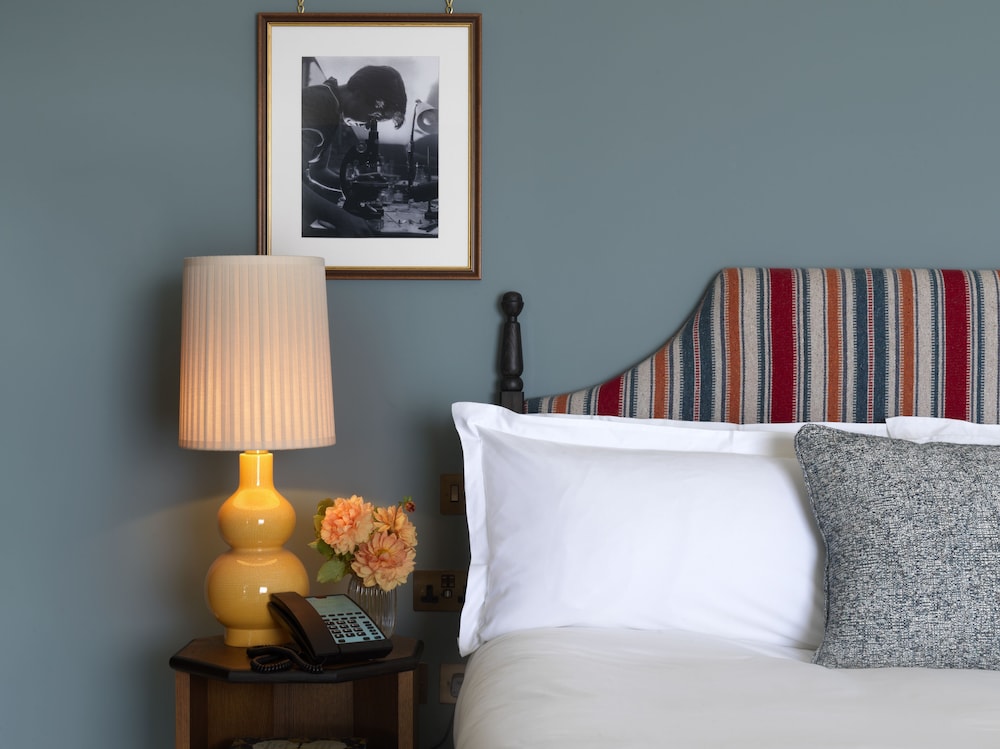 University Arms Hotel Autograph Collection 19/54