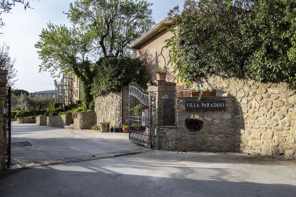 VILLA PARADISO VILLAGE 66/73