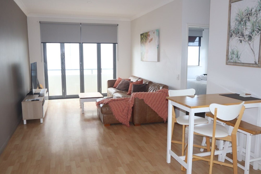 Coolum Beach Resort 40/58