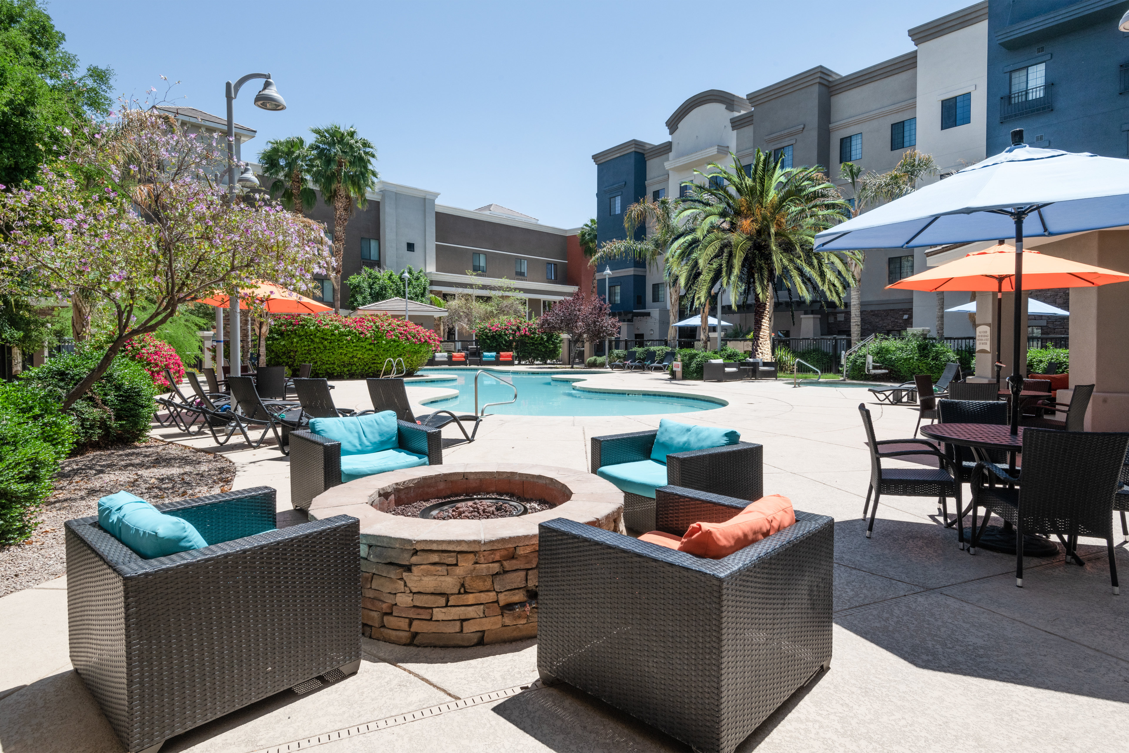 Staybridge Suites Phoenix-Glendale 35/65