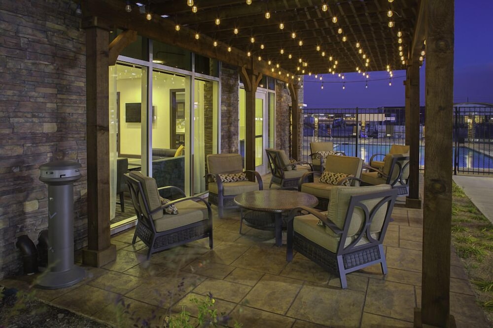 Hyatt Place Dallas/The Colony 40/61