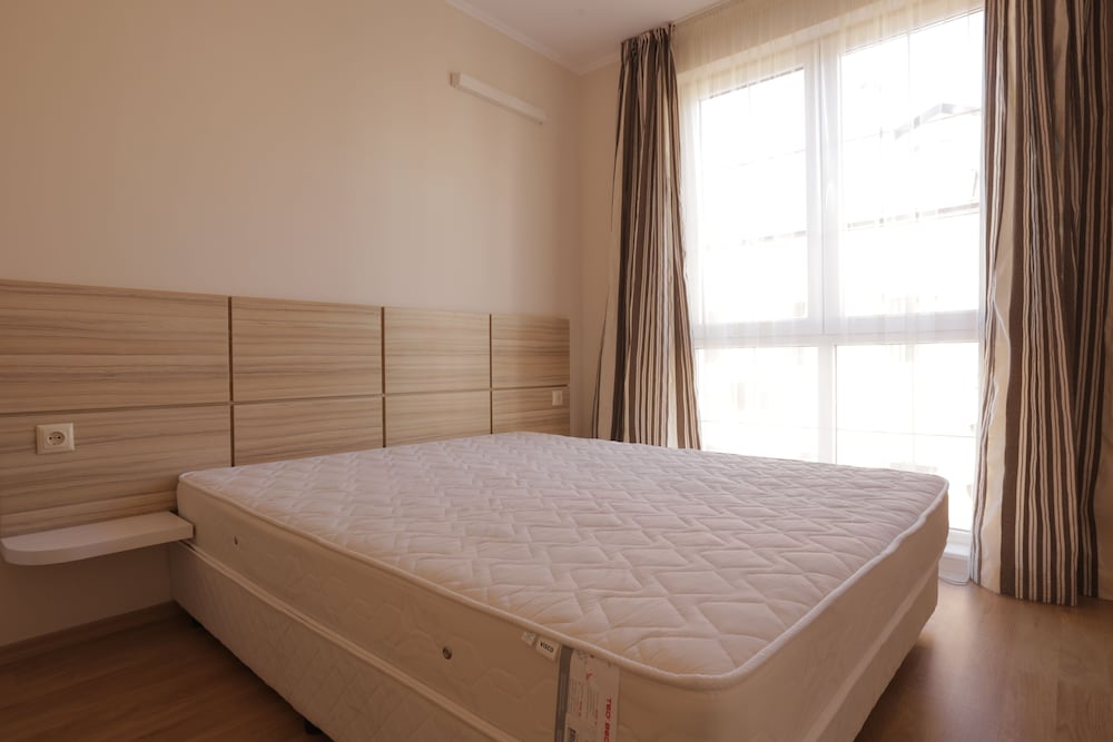 Venera and Anastasia Palace Apartments 19/75